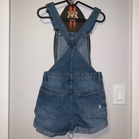 H&M Overall Shorts - Picture 3 of 4